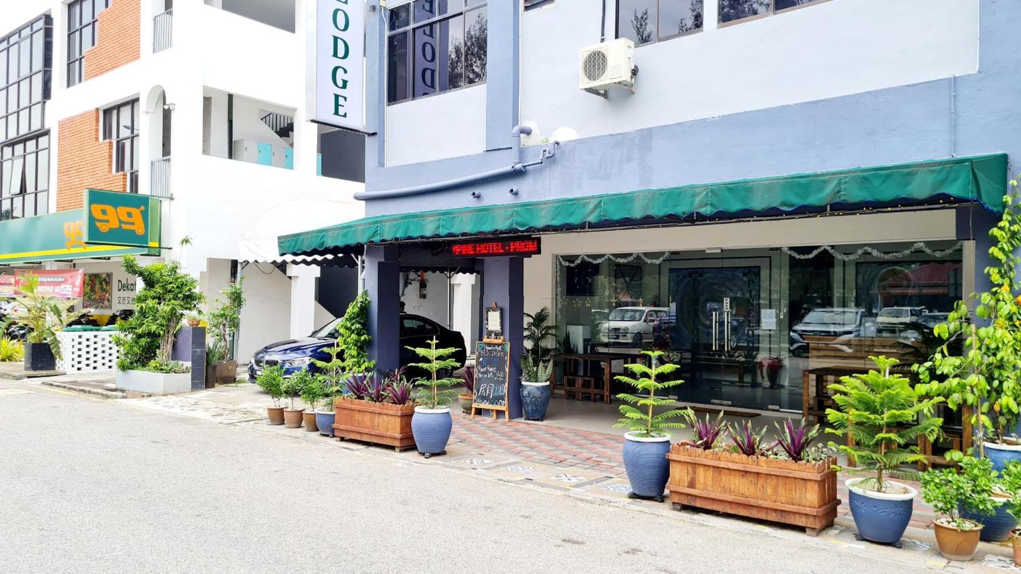 Pine Lodge By Evr Previously Yss Indrawasih Perai Exterior foto